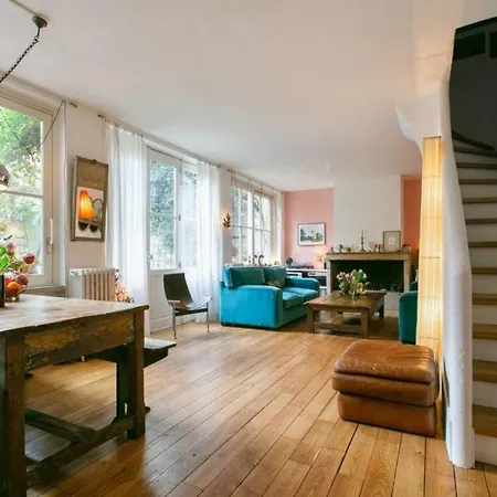 Apartment Amazing Dupleix For 8p With A Private Garden