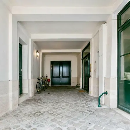 Apartment Amazing Dupleix For 8p With A Private Garden *