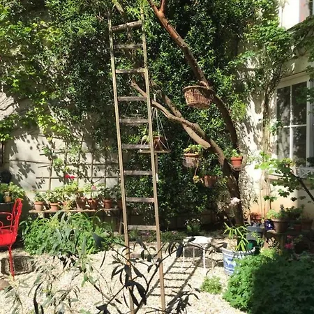 Amazing Dupleix For 8p With A Private Garden Apartment