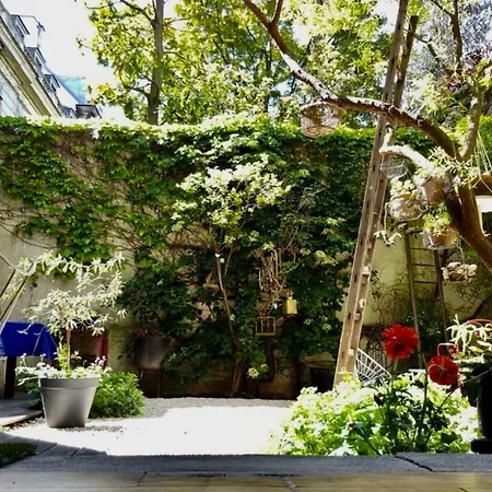 Amazing Dupleix For 8p With A Private Garden Apartment
